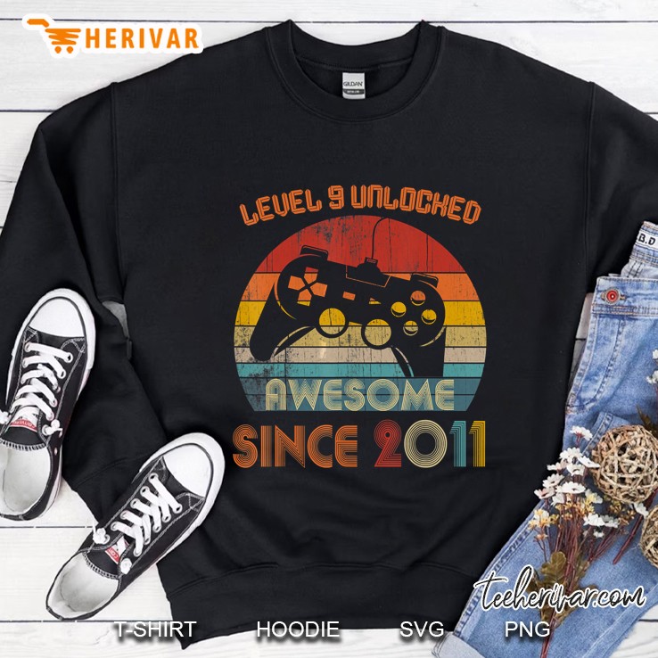 Level 9 Unlocked Awesome Since 2011 Gamer Vintage Version2 Sweatshirt
