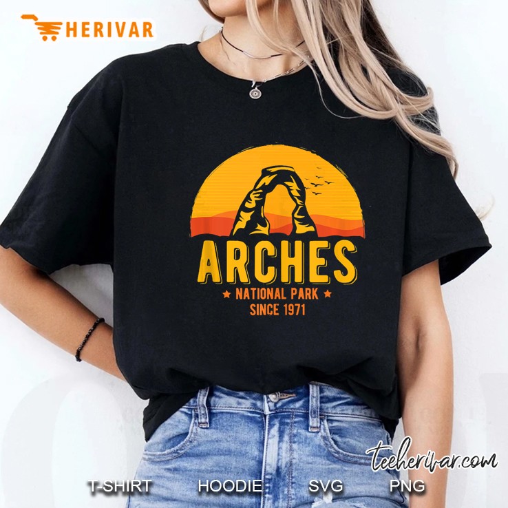 Vintage Arches National Park Delicate Arch Utah Ladies Tee