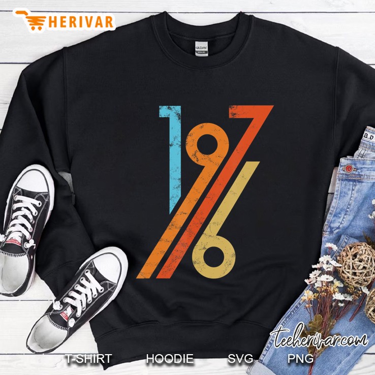 44Th Birthday Vintage Retro 70S Style 1976 Ver2 Sweatshirt