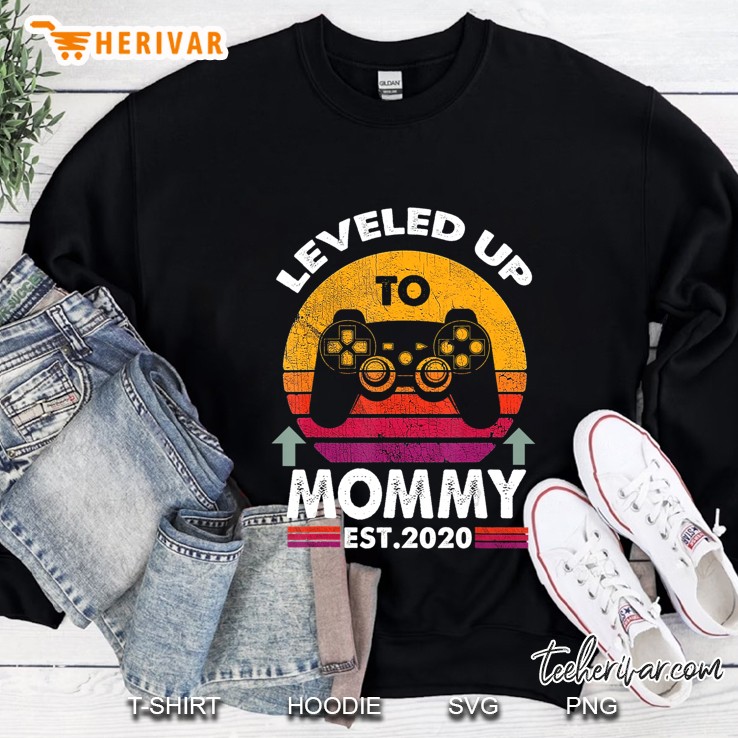 Leveled Up To Mommy Est 2020 -Funny Promoted To Mommy 2020 Ver2 Mugs